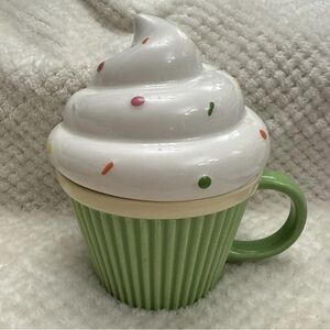 Hallmark Green and White Cupcake Mug that sings Happy Birthday
